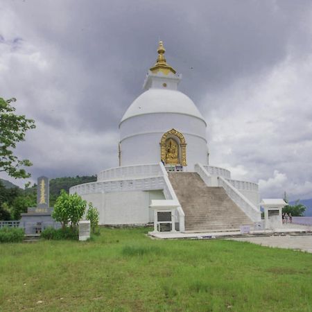 Hotel Romantica Pokhara Bagian luar foto