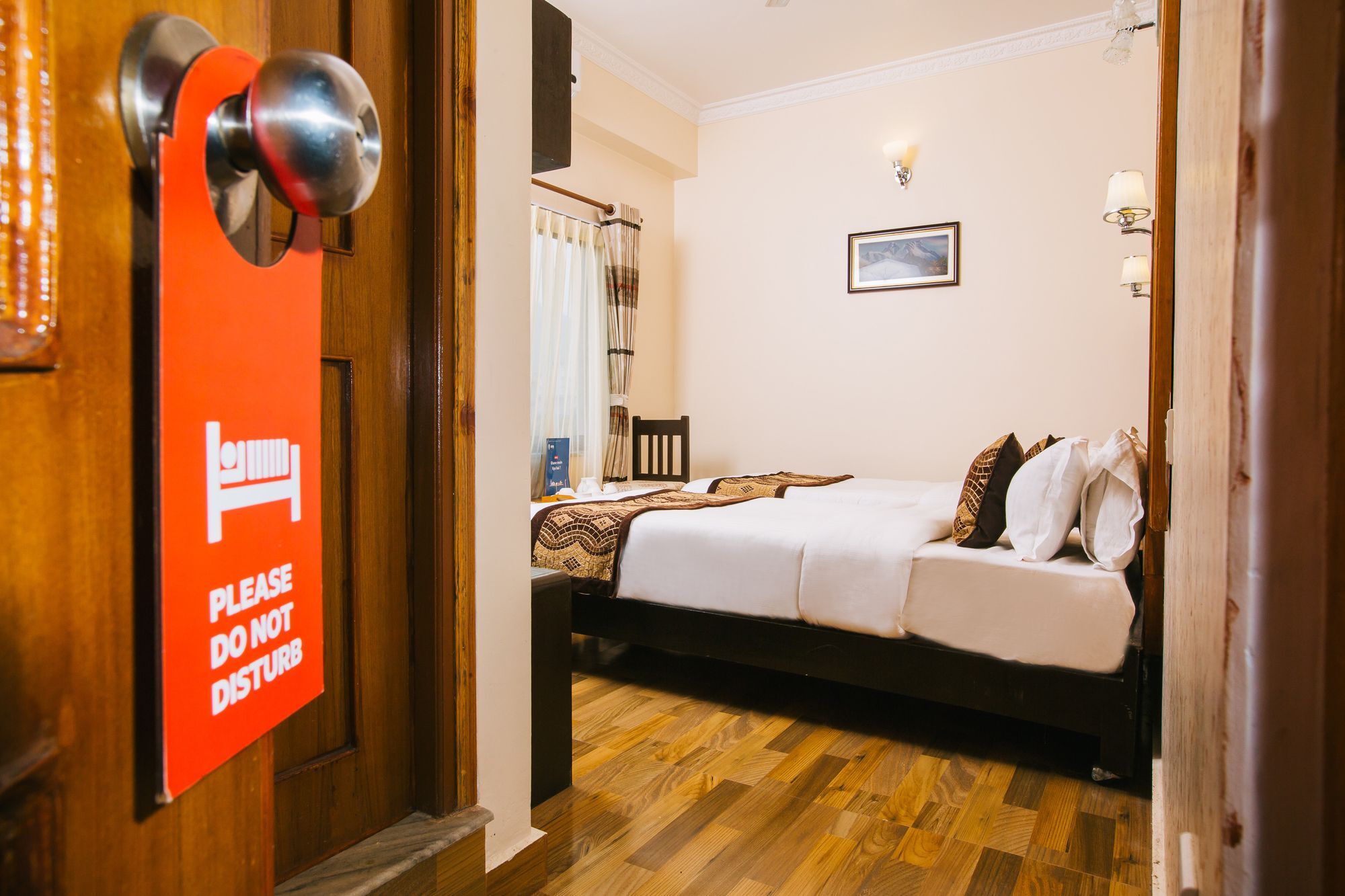 Hotel Romantica Pokhara Bagian luar foto